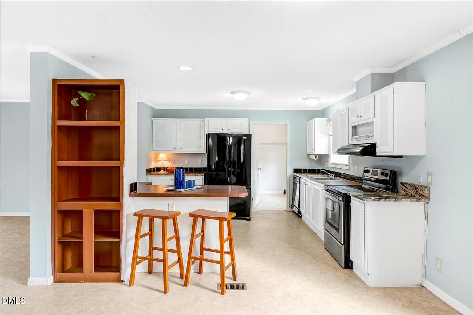 200 Griesch Road Roxboro, NC 27574 - Photo 4 of 22 -Kitchen - Eating Area 2
