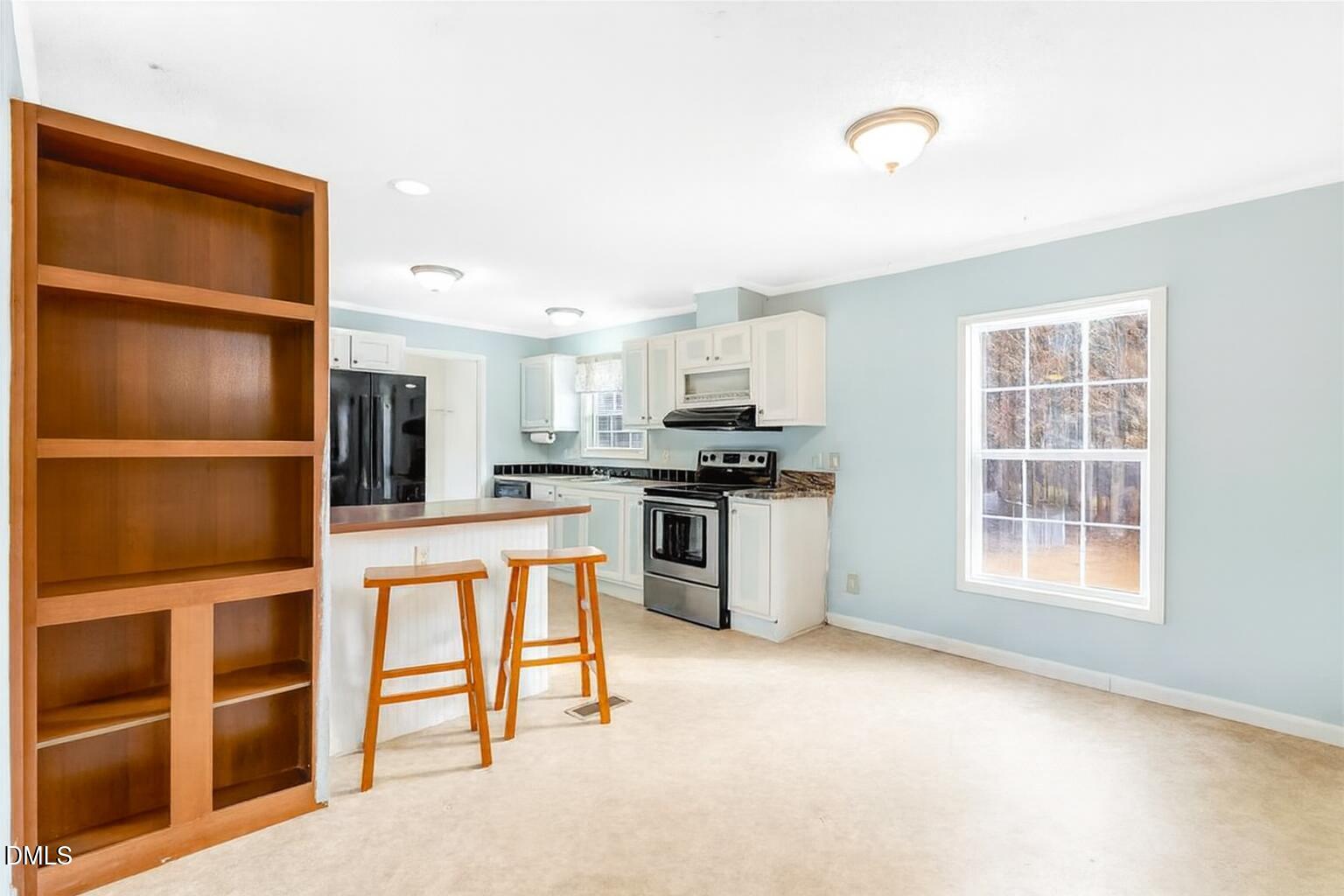 200 Griesch Road Roxboro, NC 27574 - Photo 5 of 22 -Kitchen - Eating Area