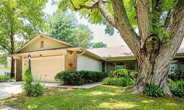 $289,900 | 19947 Walden Oaks, Country Club, MO 64505