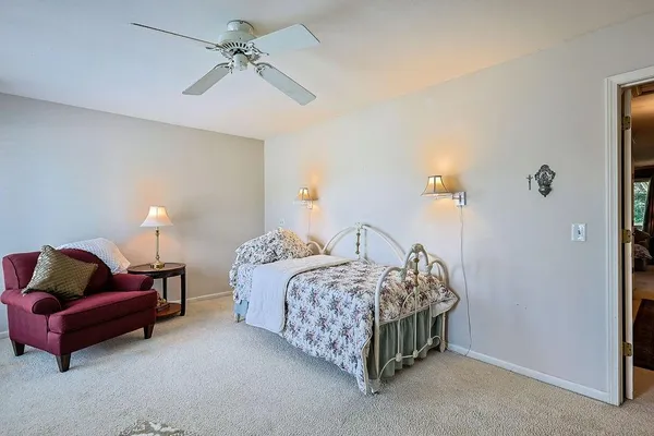 $289,900 | 19947 Walden Oaks, Country Club, MO 64505