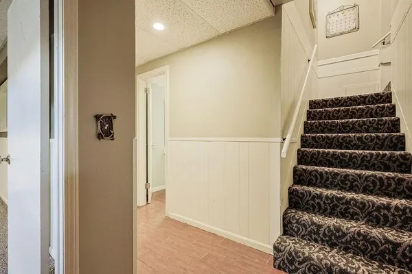 $289,900 | 19947 Walden Oaks, Country Club, MO 64505