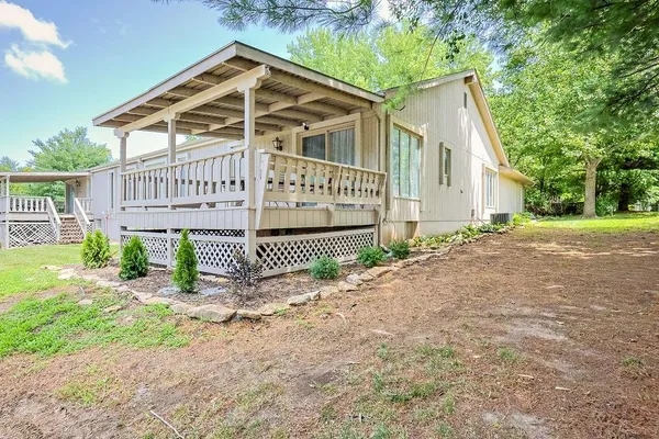 $289,900 | 19947 Walden Oaks, Country Club, MO 64505