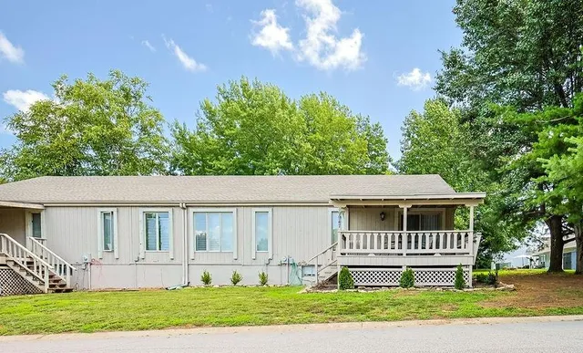 $289,900 | 19947 Walden Oaks, Country Club, MO 64505