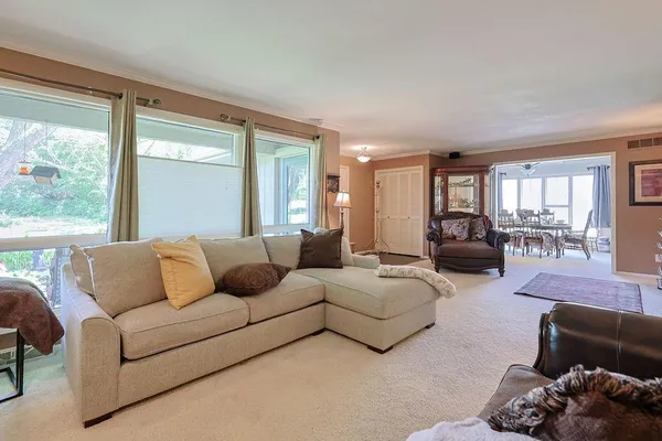 $289,900 | 19947 Walden Oaks, Country Club, MO 64505