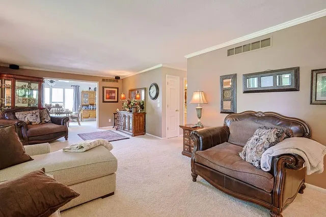 $289,900 | 19947 Walden Oaks, Country Club, MO 64505