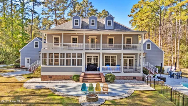 $879,000 | 11 Bullens Creek Drive, New Bern, NC 28562