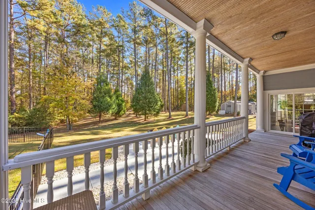 $879,000 | 11 Bullens Creek Drive, New Bern, NC 28562