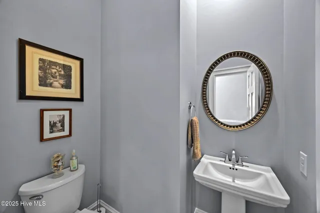 $879,000 | 11 Bullens Creek Drive, New Bern, NC 28562