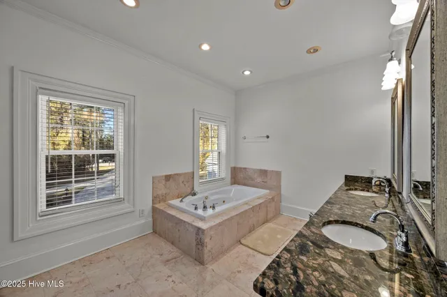 $879,000 | 11 Bullens Creek Drive, New Bern, NC 28562