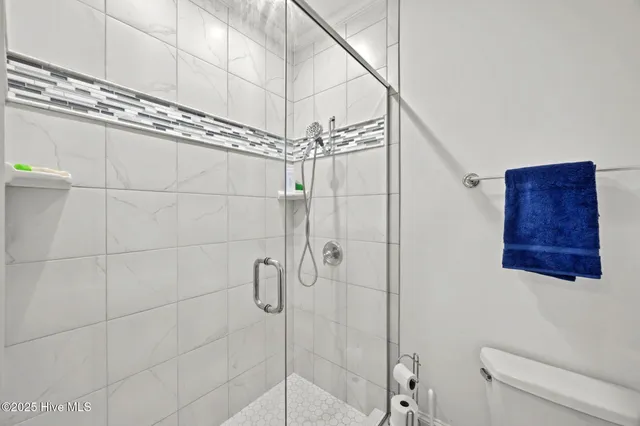 $879,000 | 11 Bullens Creek Drive, New Bern, NC 28562