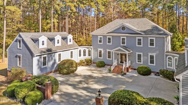 $879,000 | 11 Bullens Creek Drive, New Bern, NC 28562