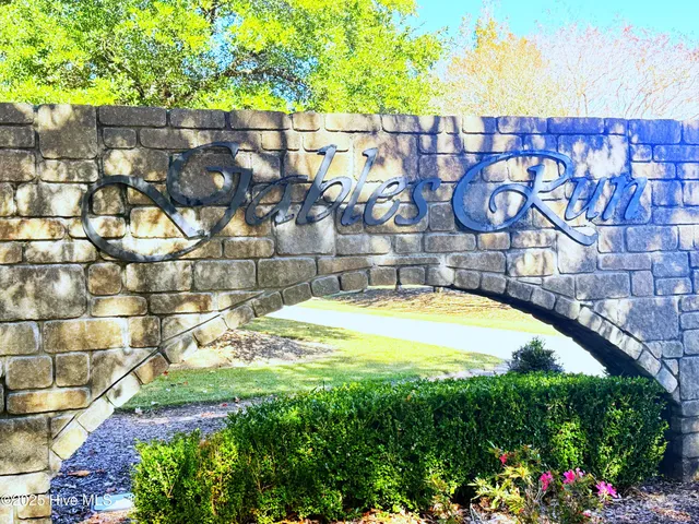 $879,000 | 11 Bullens Creek Drive, New Bern, NC 28562