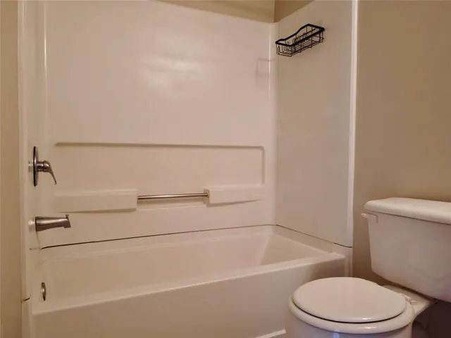 $1,800 | 130 Hawkeye Lane Northwest, Conyers, GA 30012