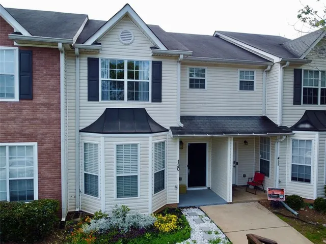$1,800 | 130 Hawkeye Lane Northwest, Conyers, GA 30012