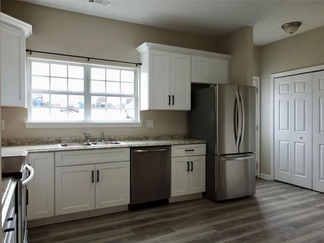 $1,800 | 130 Hawkeye Lane Northwest, Conyers, GA 30012