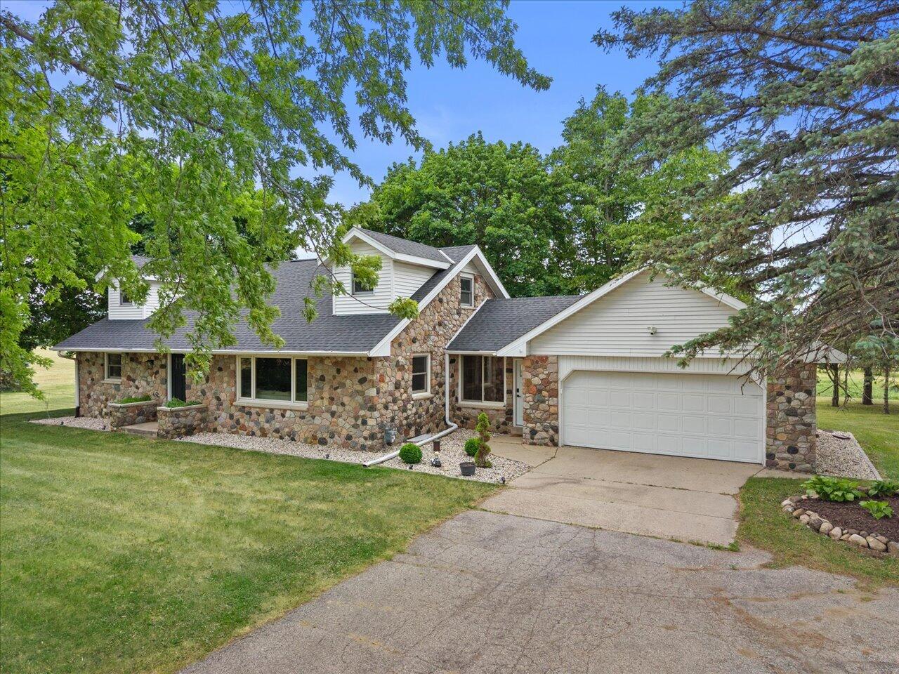 W334-s7837 County Road East Mukwonago, WI 53149 - Photo 40 of 49 40