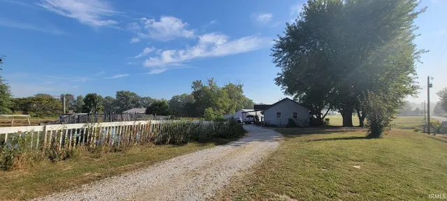 $425,000 | 2568 East County Road 425 South, Sullivan, IN 47882