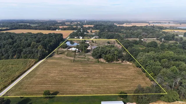 $425,000 | 2568 East County Road 425 South, Sullivan, IN 47882