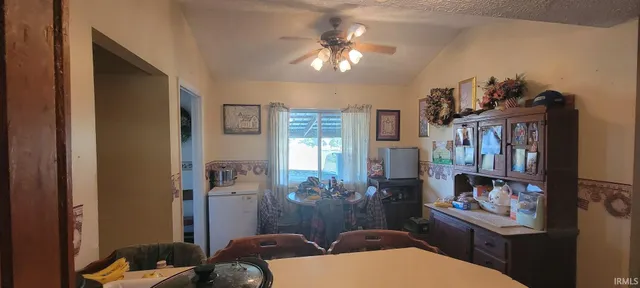 $425,000 | 2568 East County Road 425 South, Sullivan, IN 47882