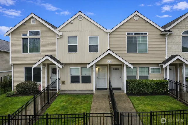 $349,950 | 5130 Browns Point Boulevard, Unit B, Tacoma, WA 98422