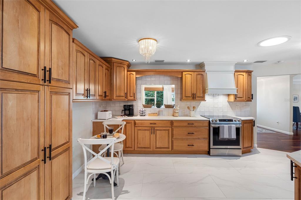 1811 Nursery Road Clearwater, FL 33764 - Photo 77 of 94