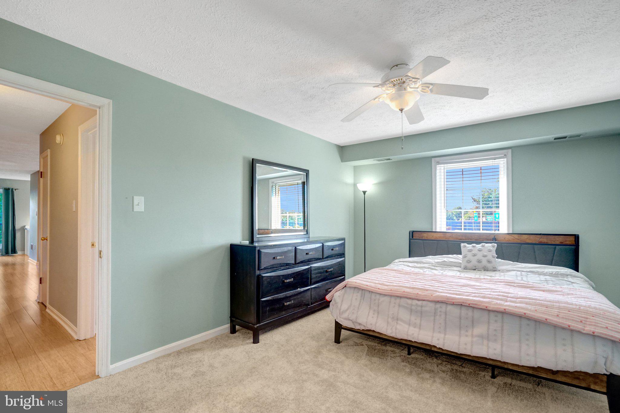 10107 Oakton Terrace Road Oakton, VA 22124 - Photo 18 of 29 Gallery Image 18