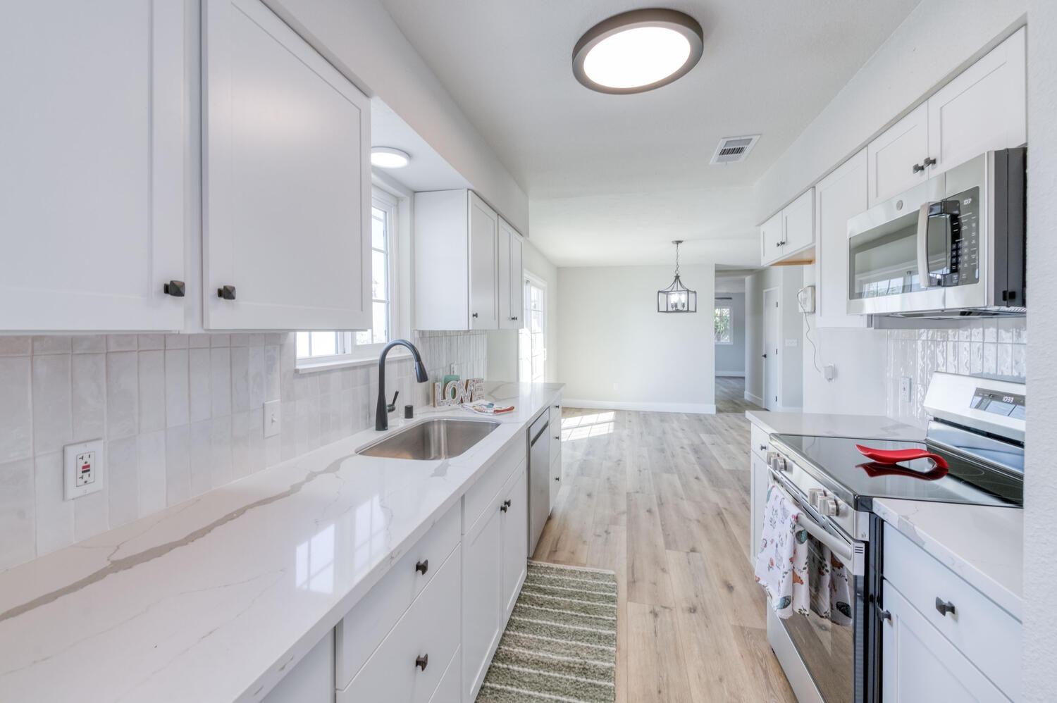 37521 Ave 12 Madera, CA 93636 - Photo 8 of 50