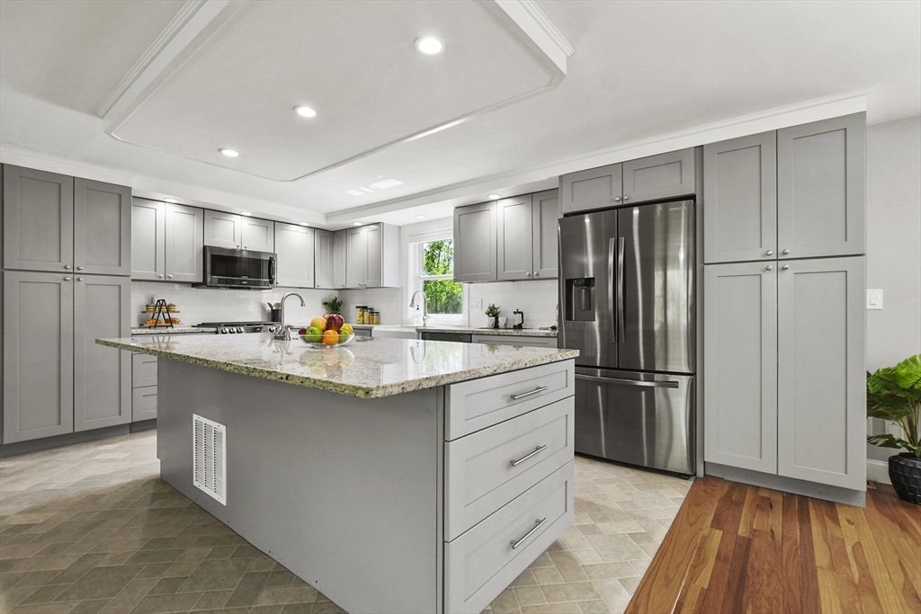 272 High Plain Road Andover, MA 01810 - Photo 8 of 33 Gallery Image 8