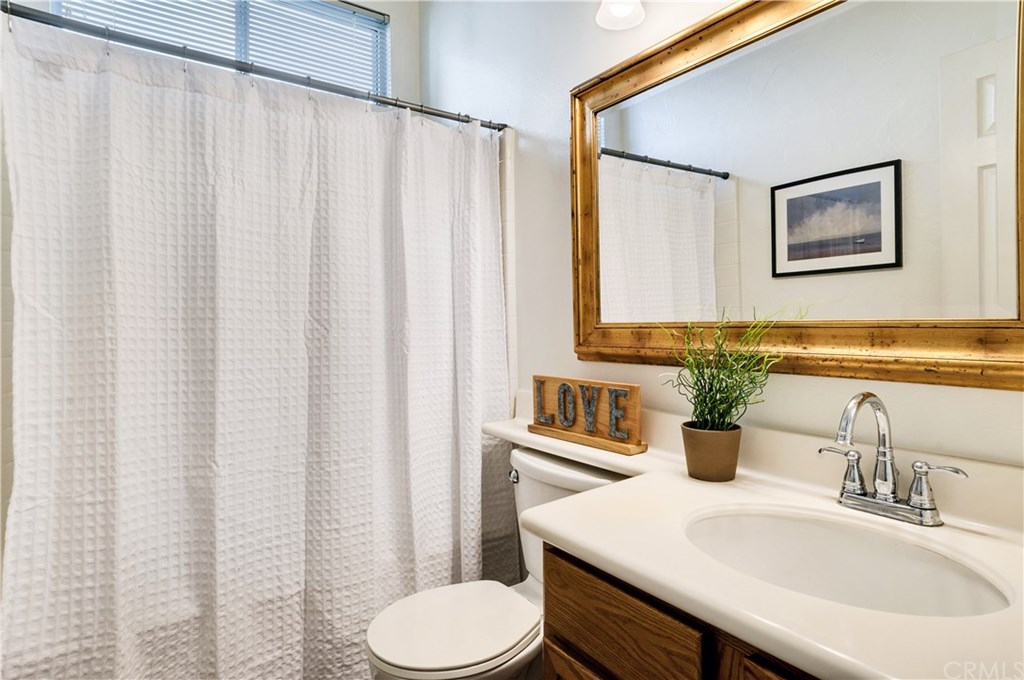 1536 Iris Grove Drive Corona, CA 92881 - Photo 14 of 37