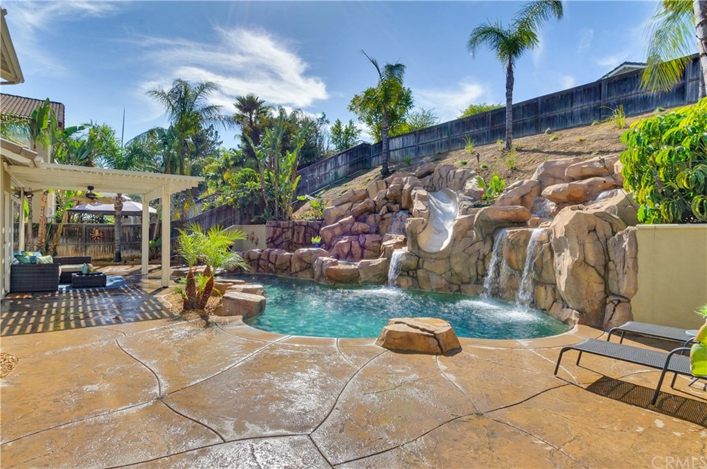 1536 Iris Grove Drive Corona, CA 92881 - Photo 24 of 37