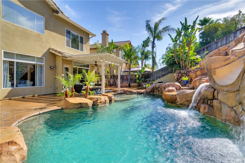 1536 Iris Grove Drive Corona, CA 92881 - Photo 25 of 37