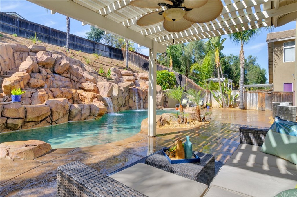 1536 Iris Grove Drive Corona, CA 92881 - Photo 27 of 37