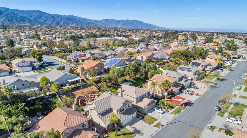 1536 Iris Grove Drive Corona, CA 92881 - Photo 33 of 37