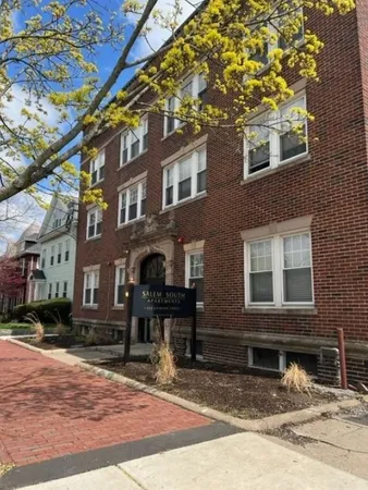 $1,900 | 233 Lafayette Street, Unit 4, Salem, MA 01970