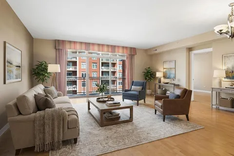 $439,000 | 8340 Callie Avenue, Unit 402, Morton Grove, IL 60053
