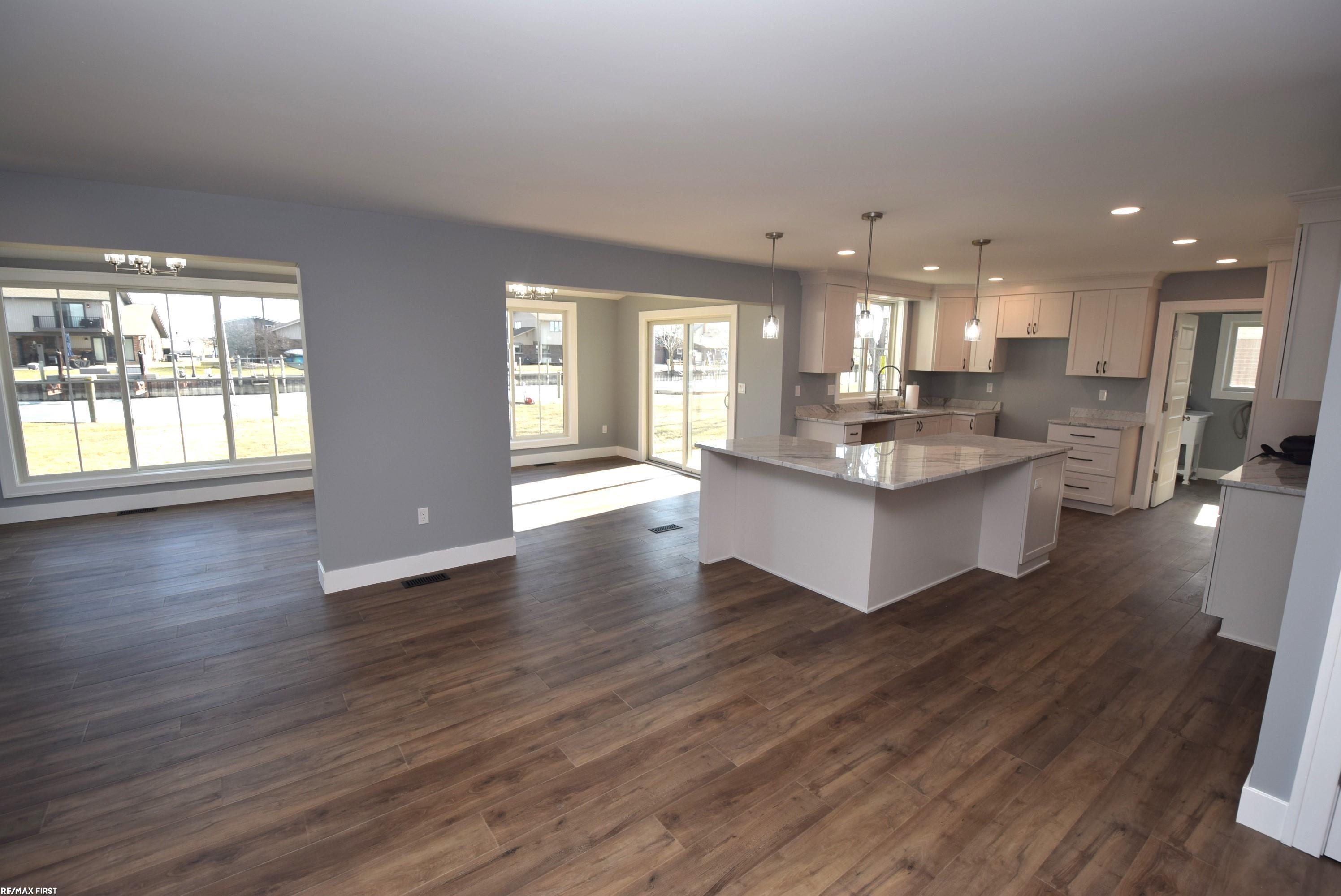 7327 Riverside Drive Algonac, MI 48001 - Photo 23 of 48 50168635-97679eef-e119-4645-a398-ed04113a5abc.JPG