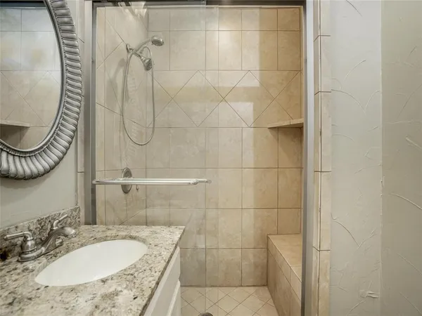 $2,600 | 917 Warren Way, Richardson, TX 75080