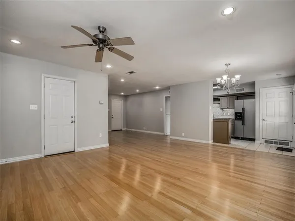 $2,600 | 917 Warren Way, Richardson, TX 75080