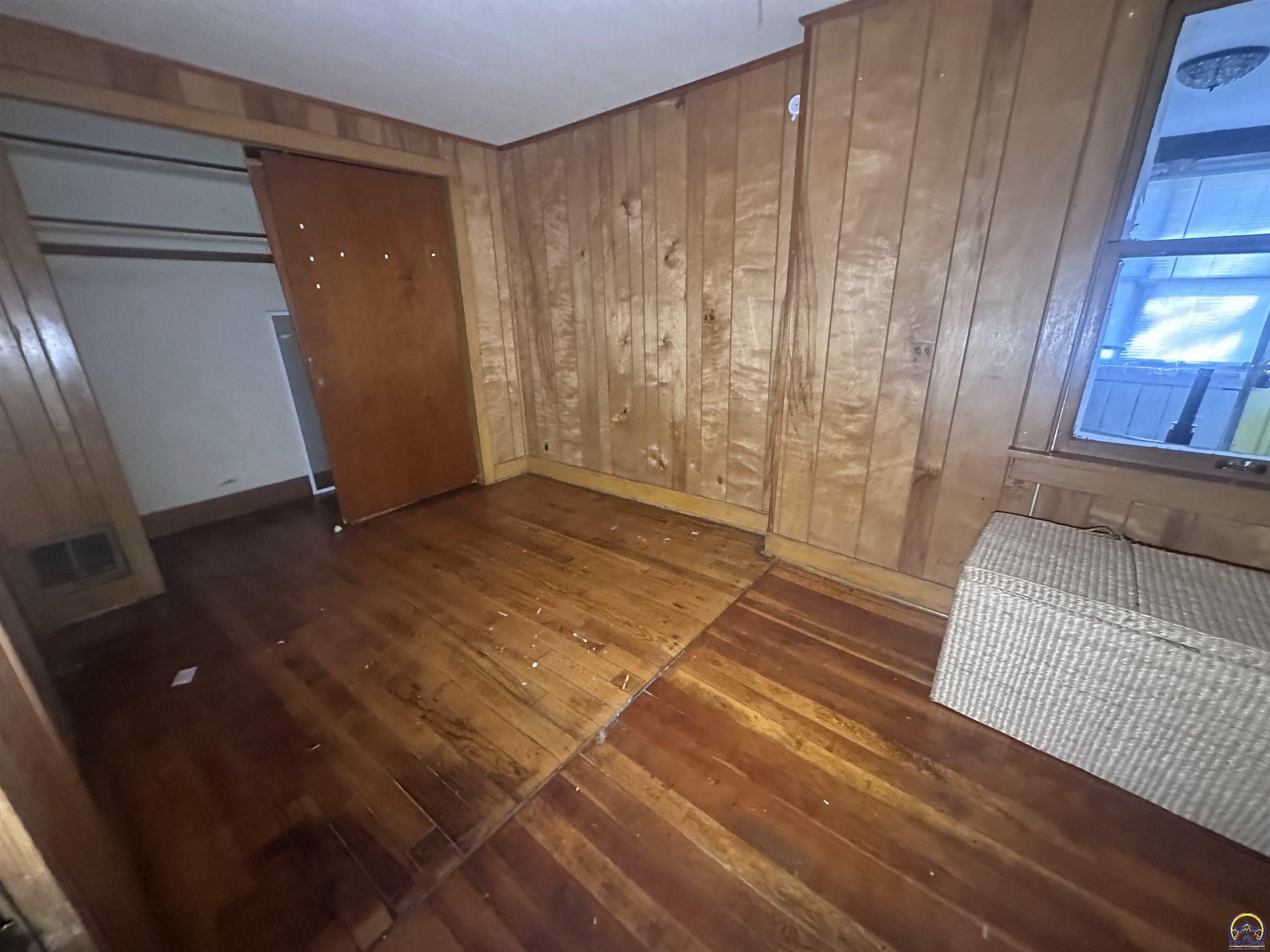 1911 Southeast Iowa Avenue Topeka, KS 66607 - Photo 17 of 44