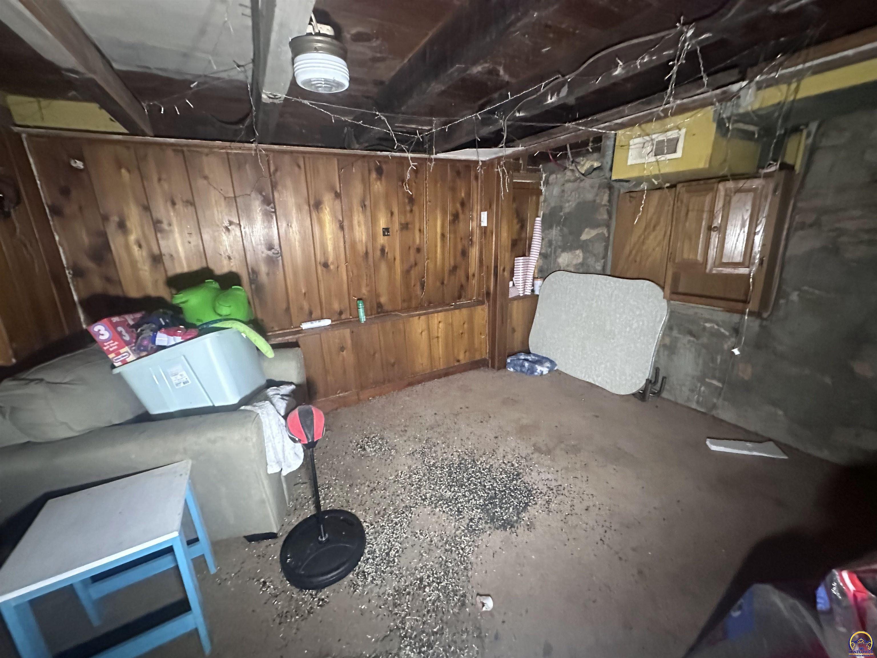 1911 Southeast Iowa Avenue Topeka, KS 66607 - Photo 21 of 44