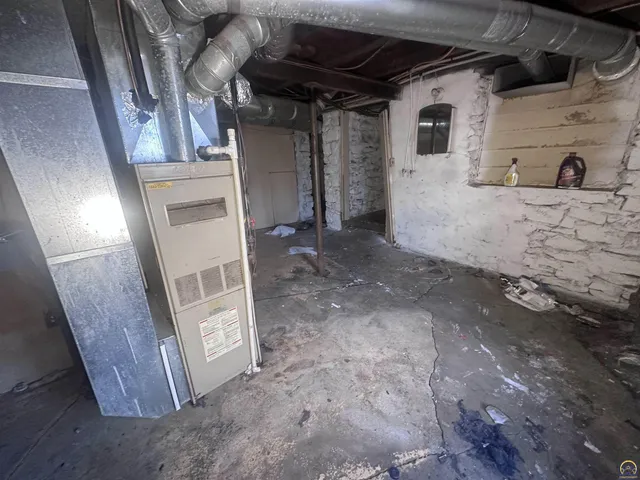 $80,000 | 1911 Southeast Iowa Avenue, Topeka, KS 66607