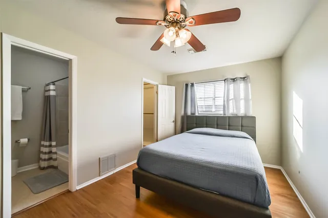 $2,300 | 1413 Ramada Drive, Unit 1413, Houston, TX 77062