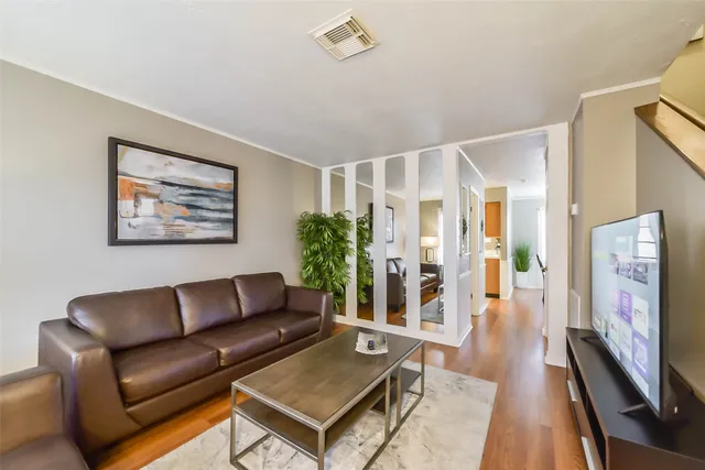 $2,300 | 1413 Ramada Drive, Unit 1413, Houston, TX 77062