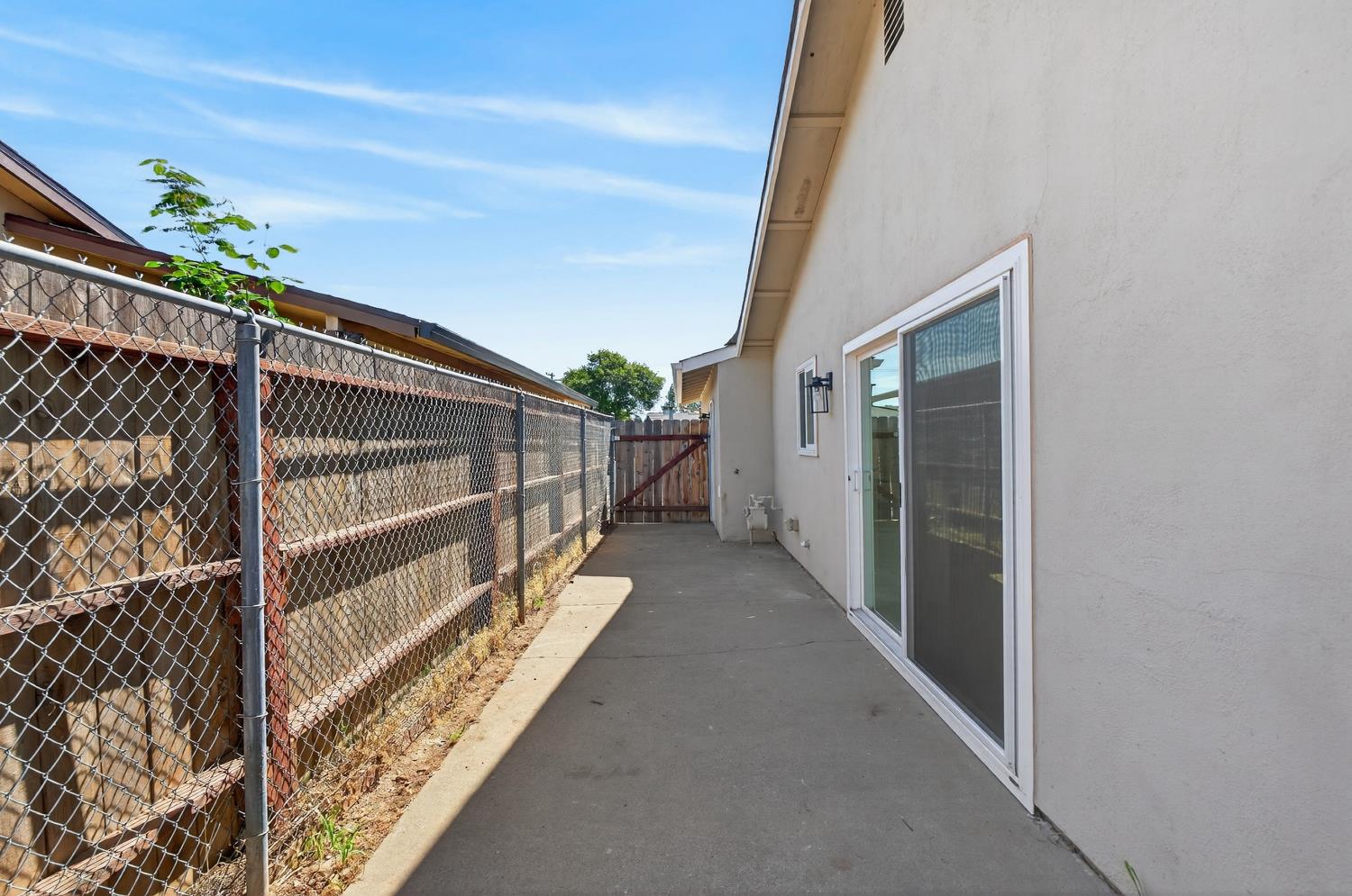 10457 Rockingham Drive Rancho Cordova, CA 95670 - Photo 36 of 49 a view of balcony