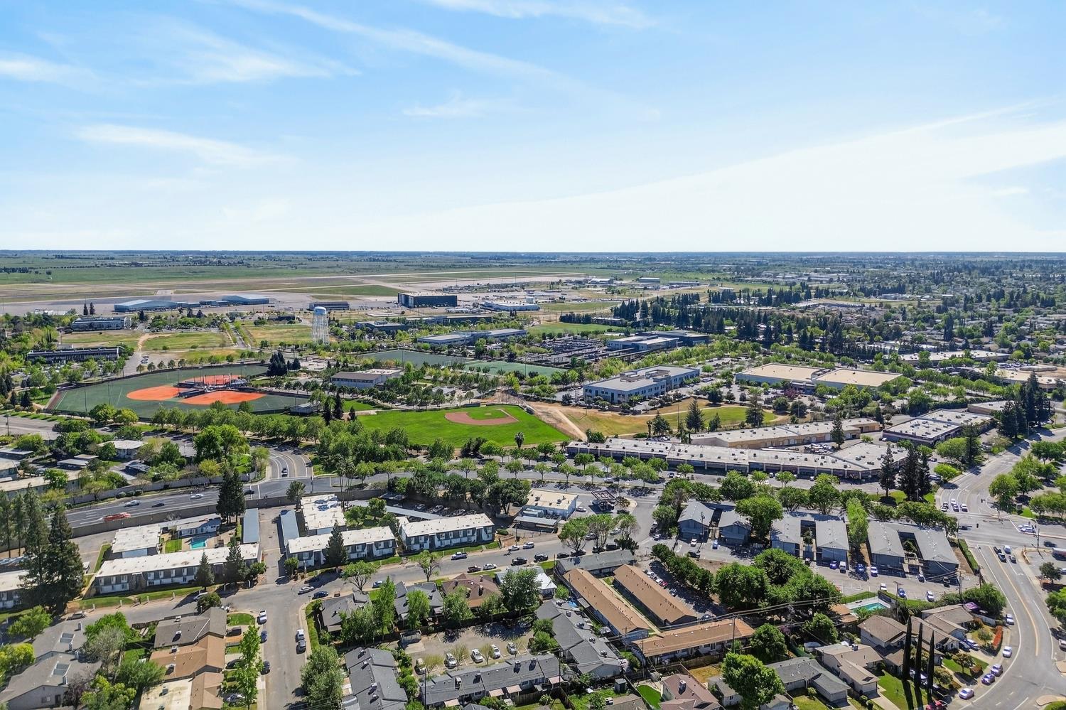 10457 Rockingham Drive Rancho Cordova, CA 95670 - Photo 48 of 49 a view of a city