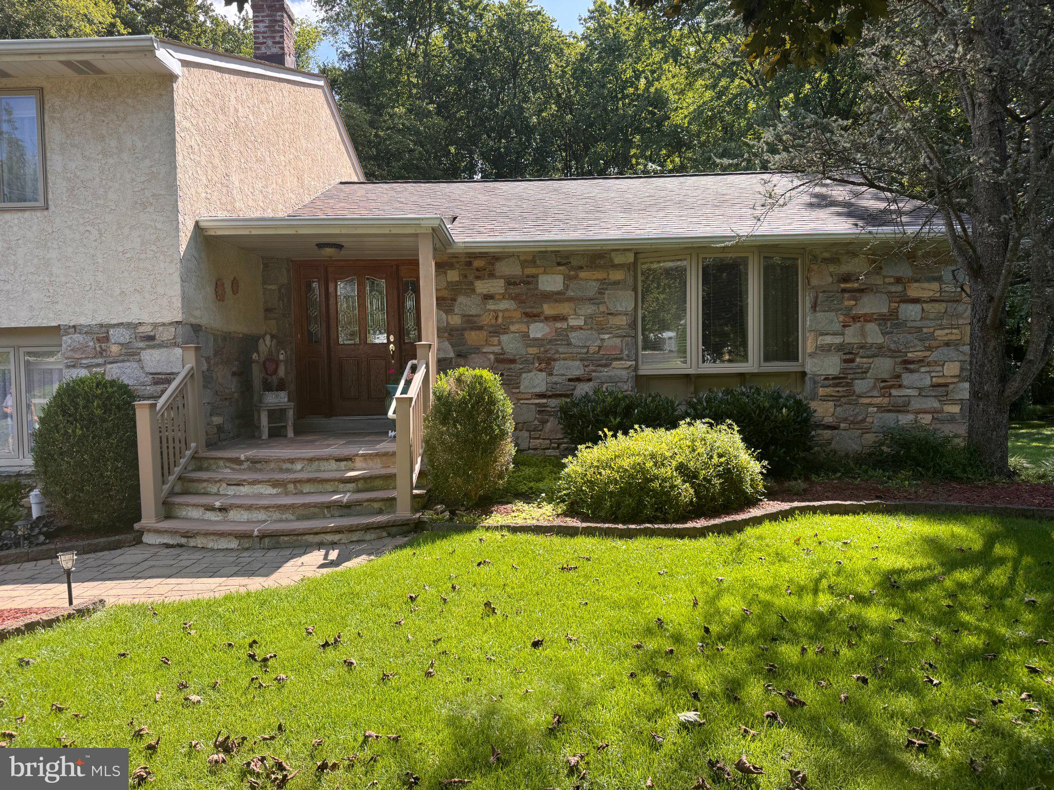 2145 Edge Hill Road Huntingdon Valley, PA 19006 - Photo 2 of 20 Gallery Image 2
