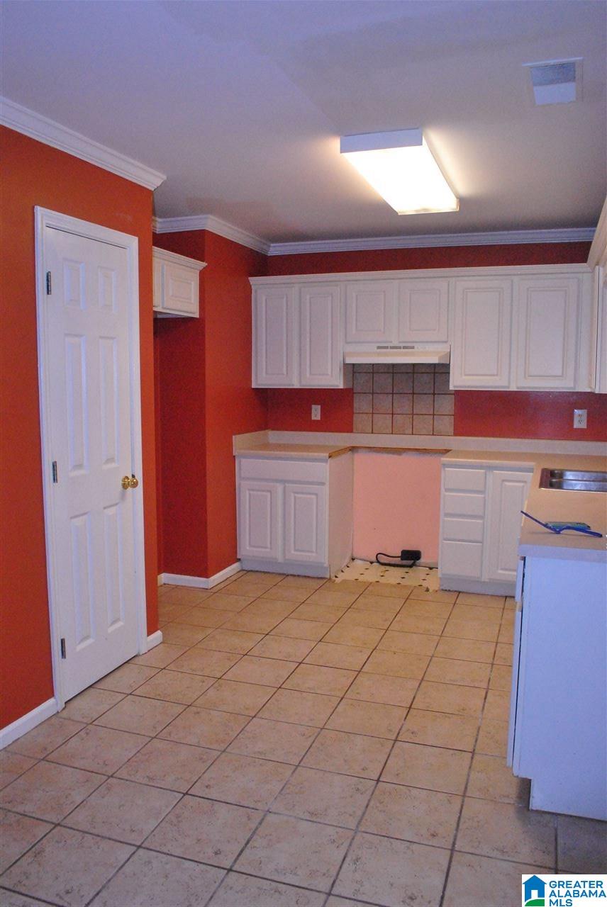 409 Meriweather Lane Calera, AL 35040 - Photo 2 of 32