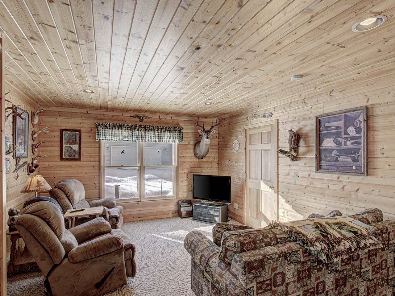 12002 Crab Lake Road Presque Isle, WI 54557 - Photo 10 of 33 Gallery Image 10