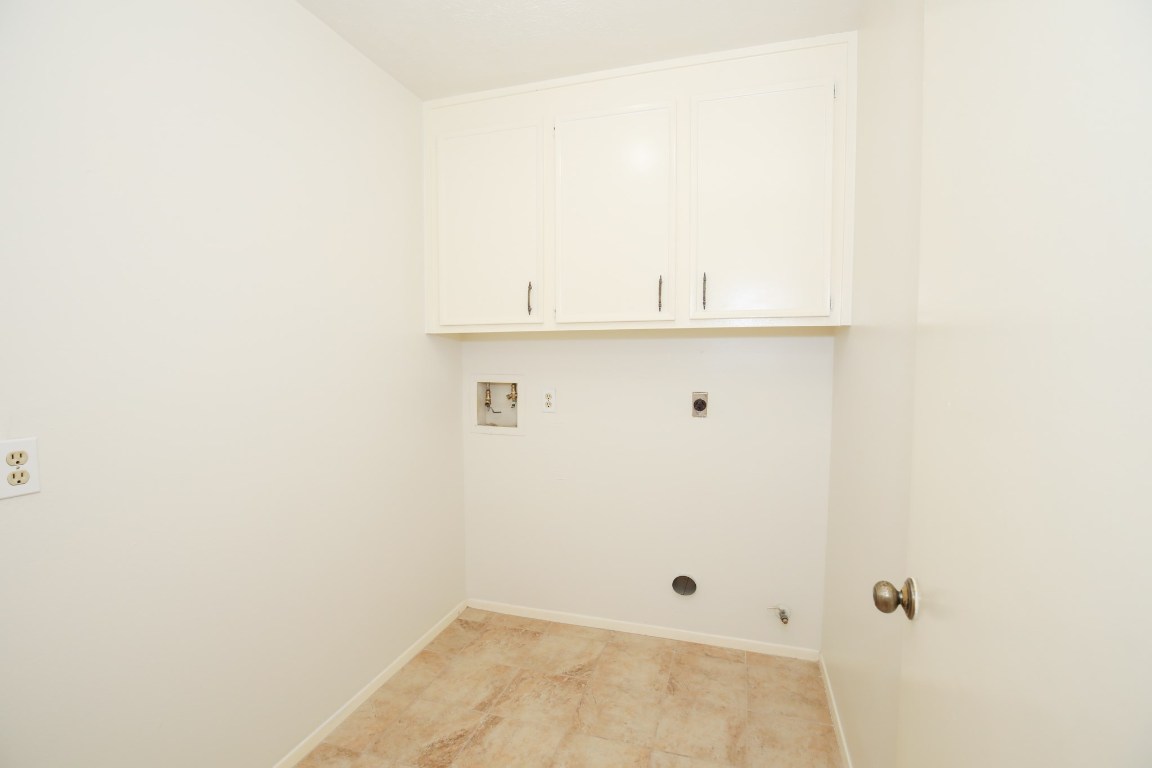 3003 Planters Street Sugar Land, TX 77479 - Photo 36 of 40 a view of bathroom