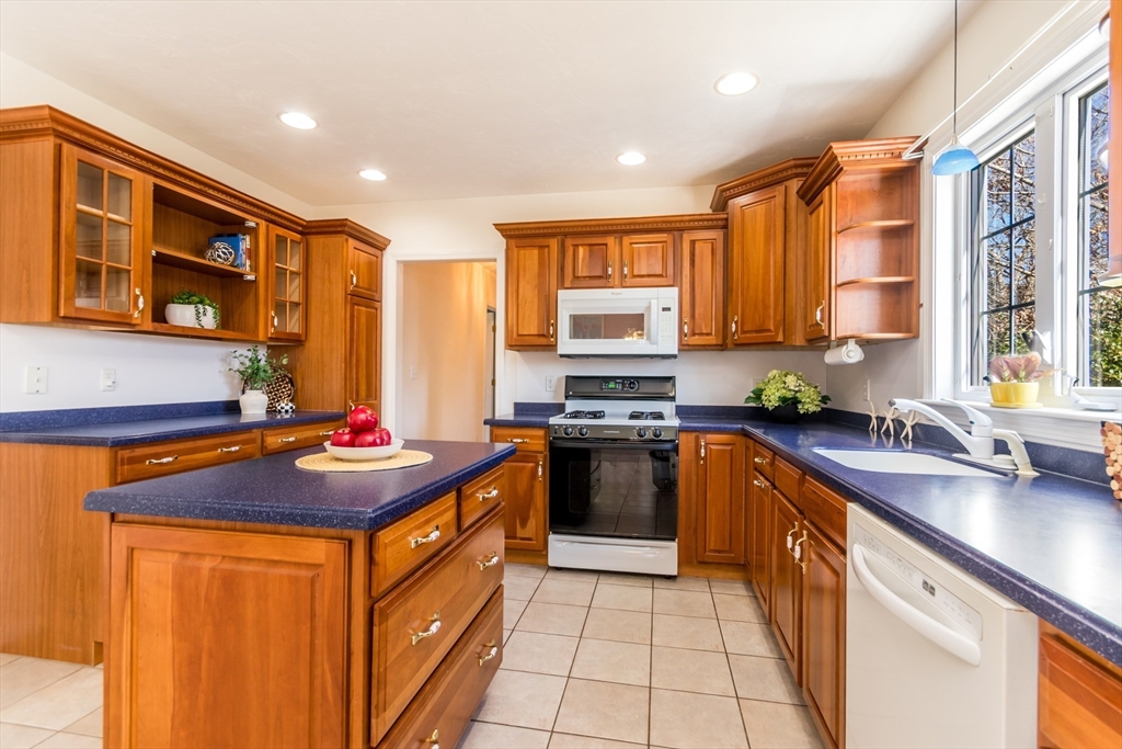 14 Sheppard Road Sagamore Beach, MA 02562 - Photo 8 of 42 Gallery Image 8